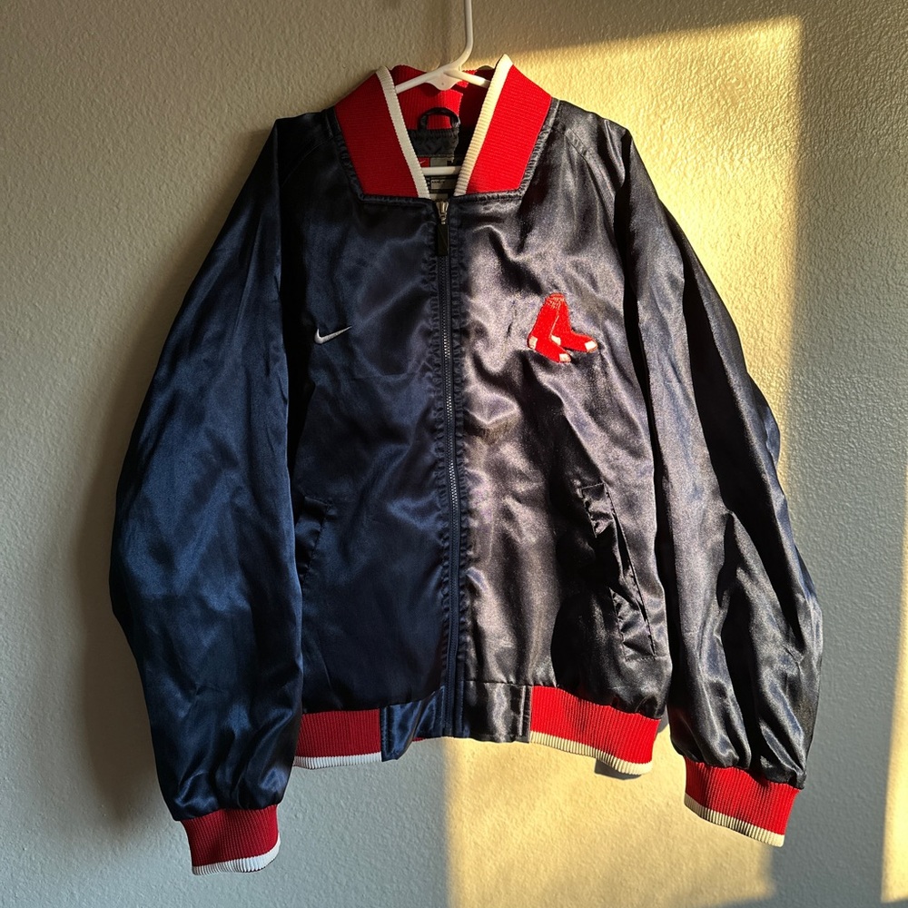 Nike youth size medium MLB Boston Red Socks lightweight baseball jacket